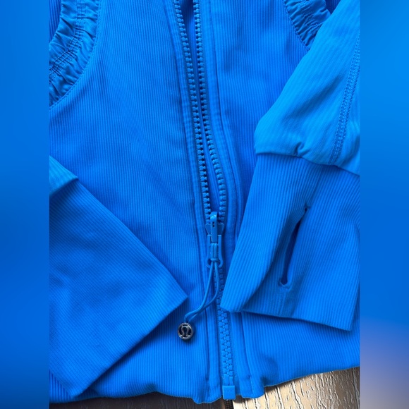 Lululemon woman’s dance studio jacket size 10 - Picture 3 of 4